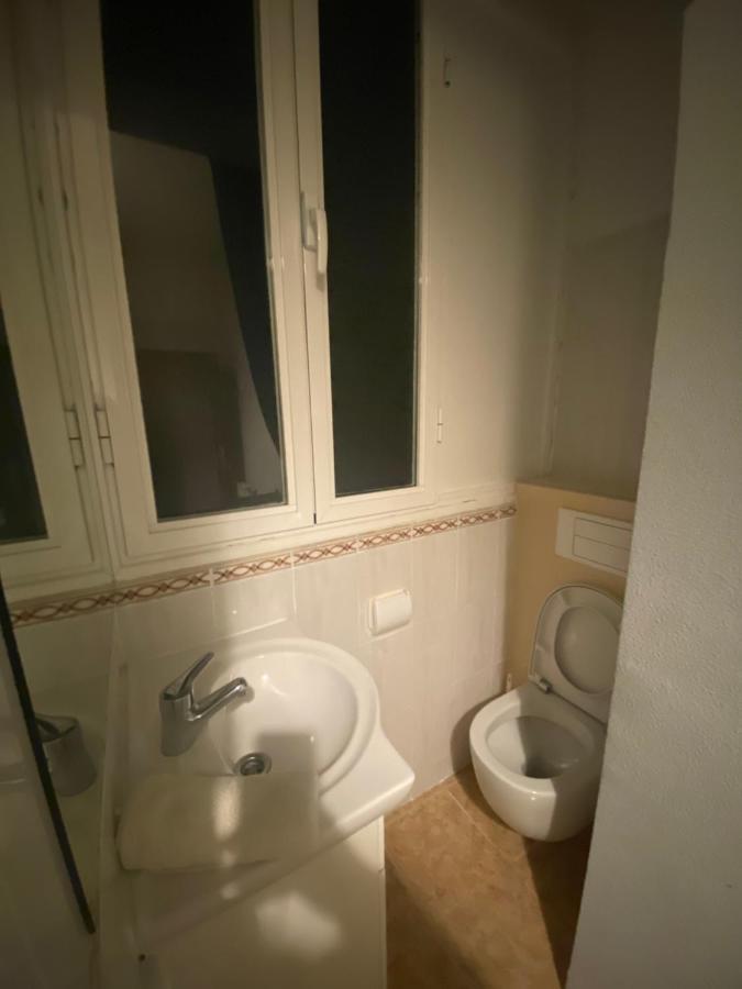 Corredera Rooms, No Llegadas Despues De Las 21H Madrid Exterior foto